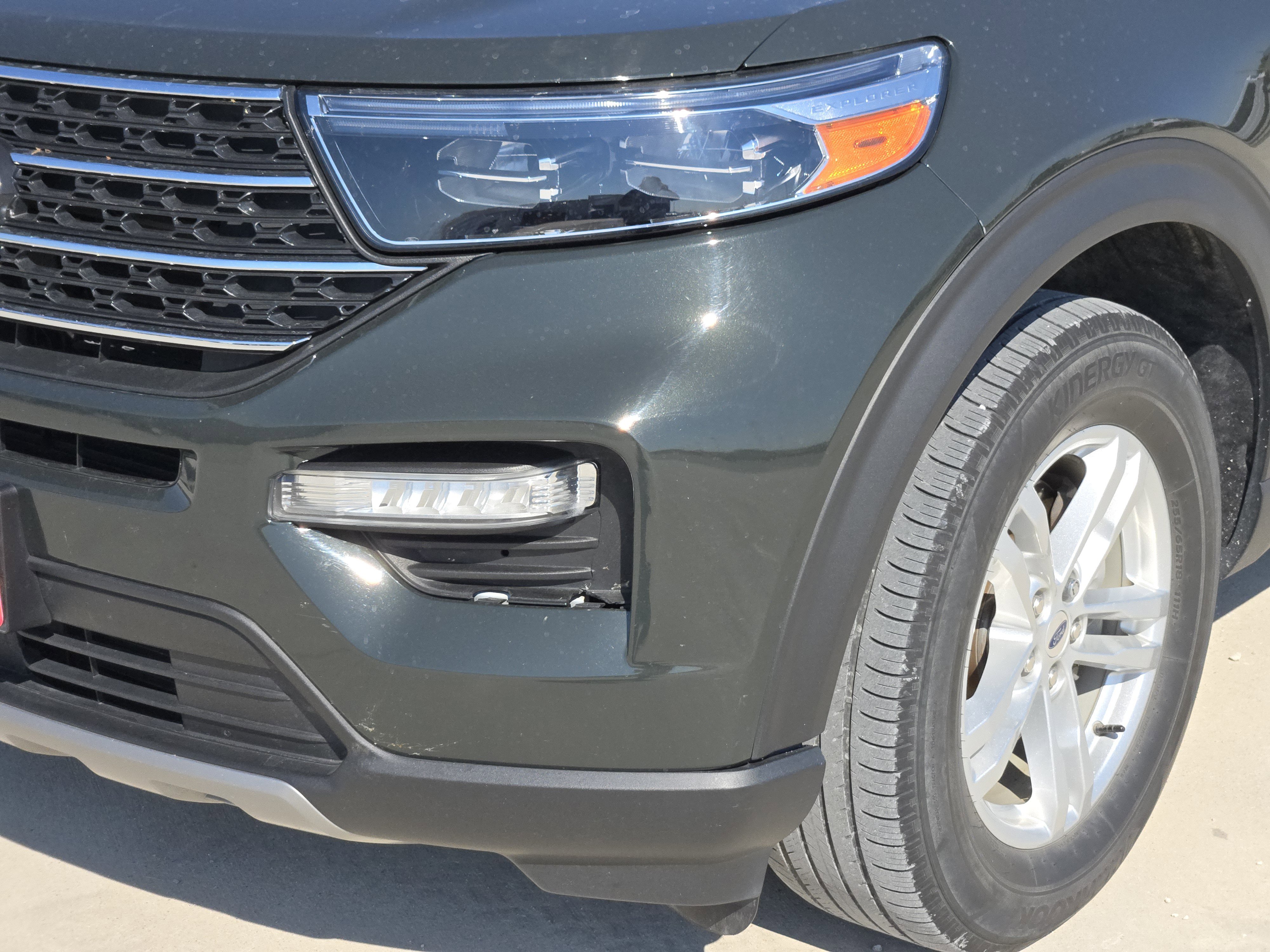 2022 Ford Explorer XLT photo 9