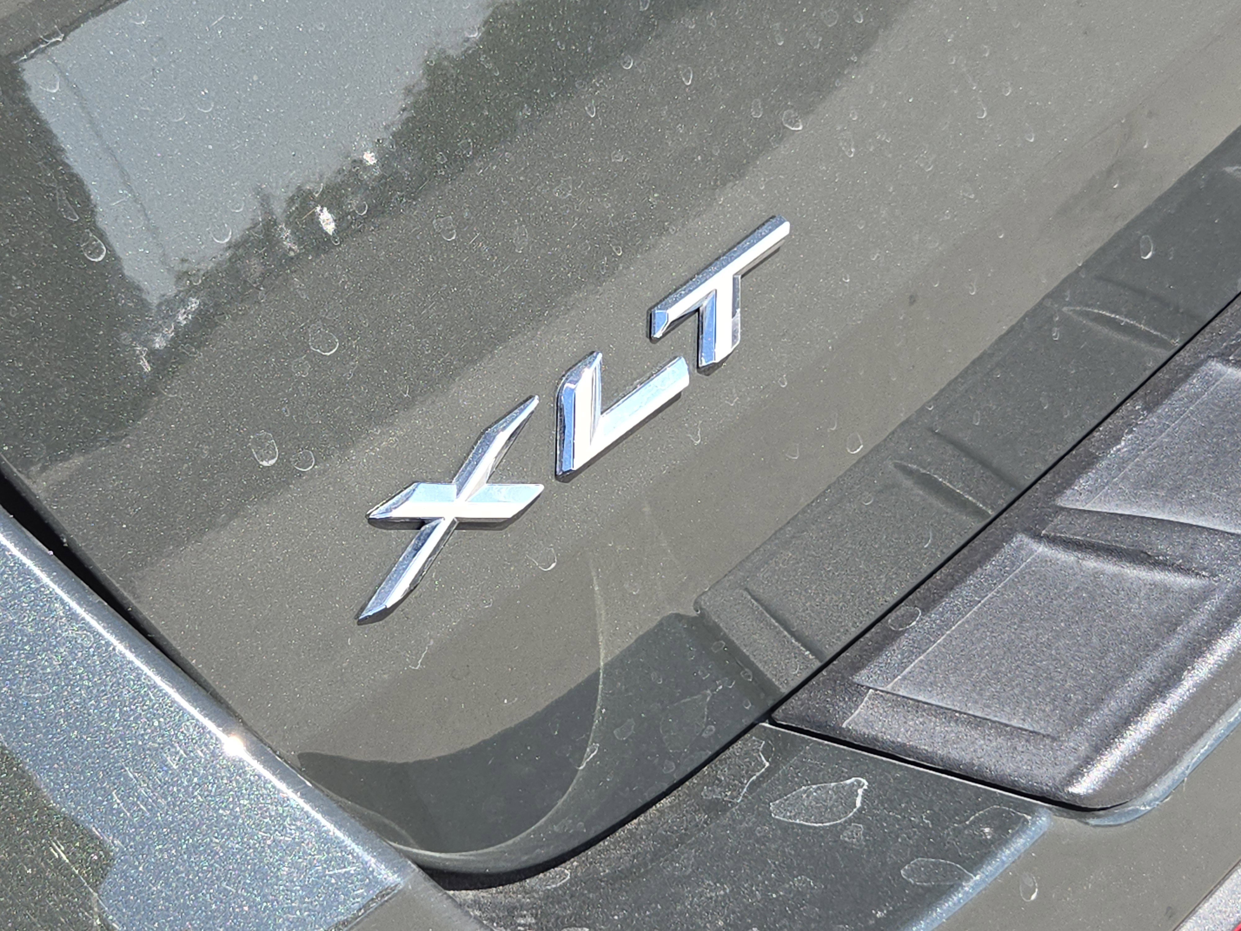 2022 Ford Explorer XLT photo 11