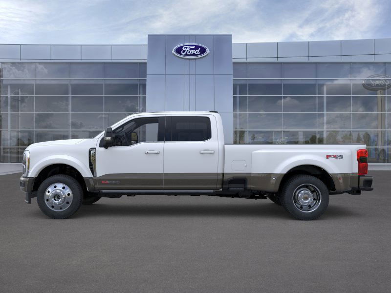 2026 Ford F-450 King Ranch photo 3