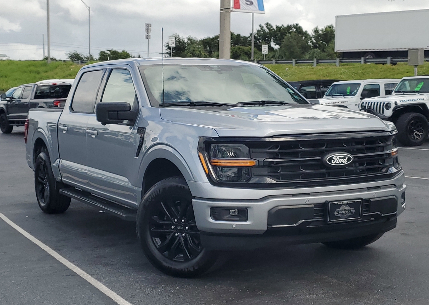 2025 Ford F-150 XLT's photo