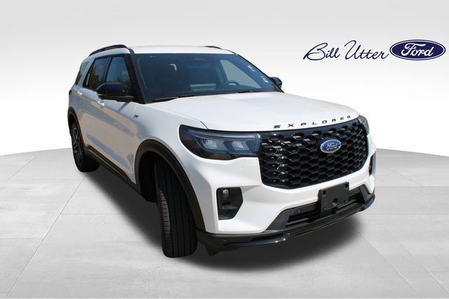 2025 Ford Explorer ST-Line photo 2
