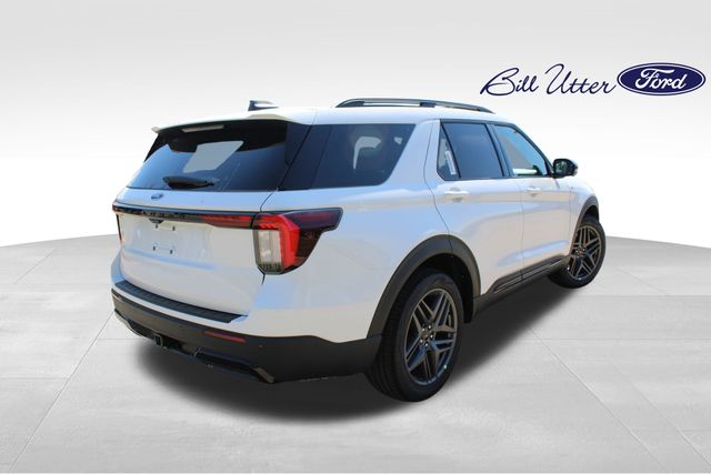 2025 Ford Explorer ST-Line photo 3