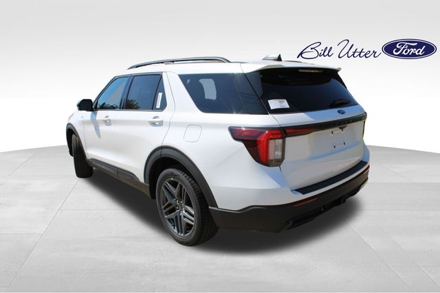 2025 Ford Explorer ST-Line photo 4