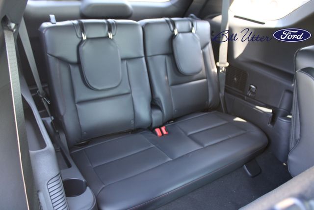 2025 Ford Explorer ST-Line photo 9