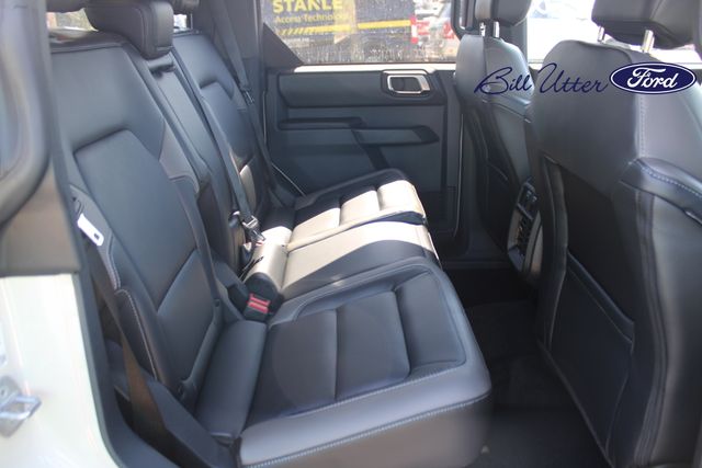2025 Ford Bronco Outer Banks photo 8