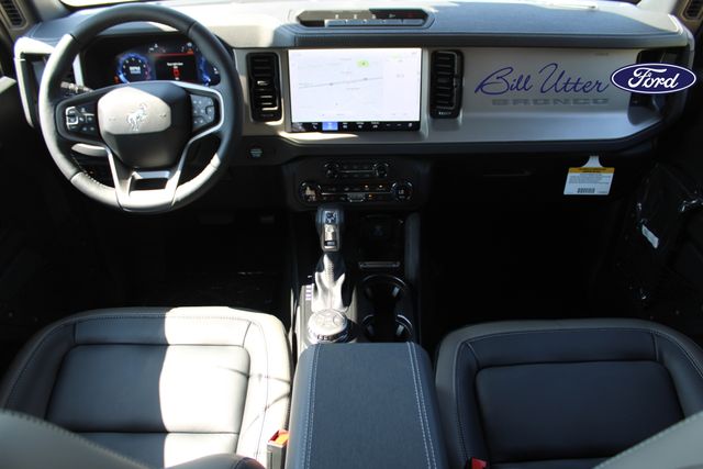 2025 Ford Bronco Outer Banks photo 11