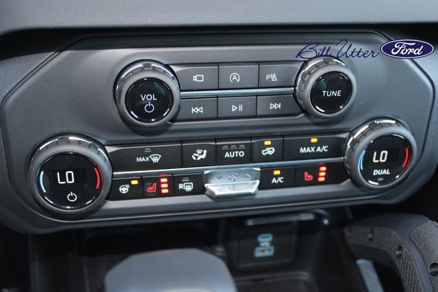 2025 Ford Bronco Outer Banks photo 13