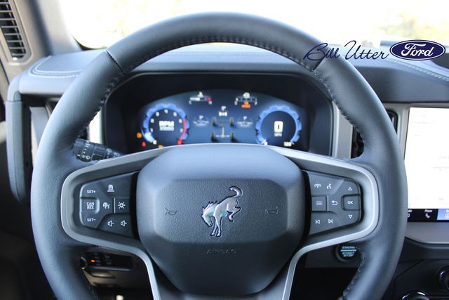 2025 Ford Bronco Outer Banks photo 16