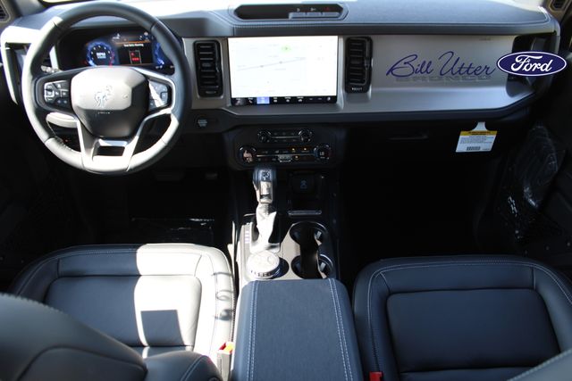 2025 Ford Bronco Outer Banks photo 12