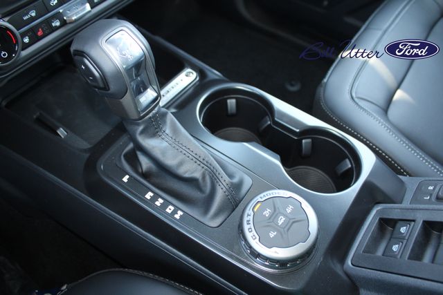 2025 Ford Bronco Outer Banks photo 13