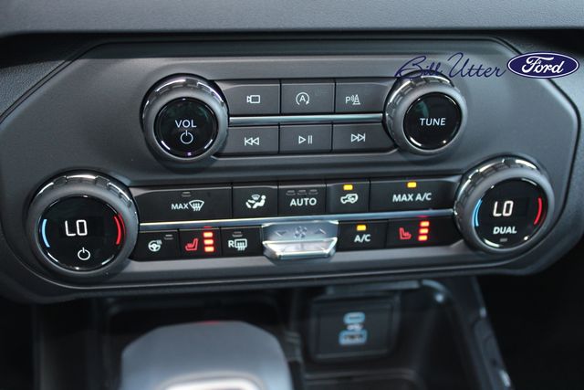 2025 Ford Bronco Outer Banks photo 14