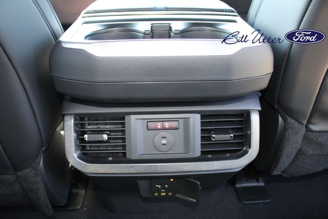 2025 Ford F-150 Platinum photo 13