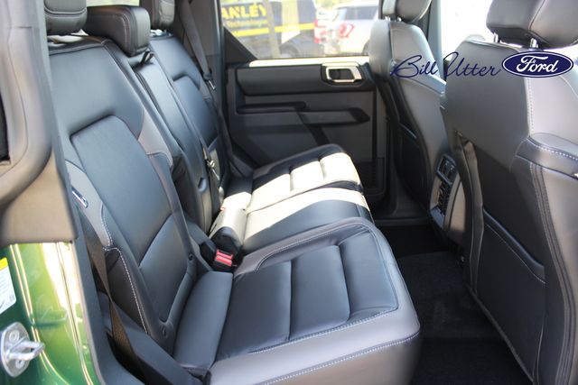 2025 Ford Bronco Outer Banks photo 8