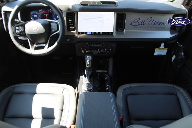 2025 Ford Bronco Outer Banks photo 10
