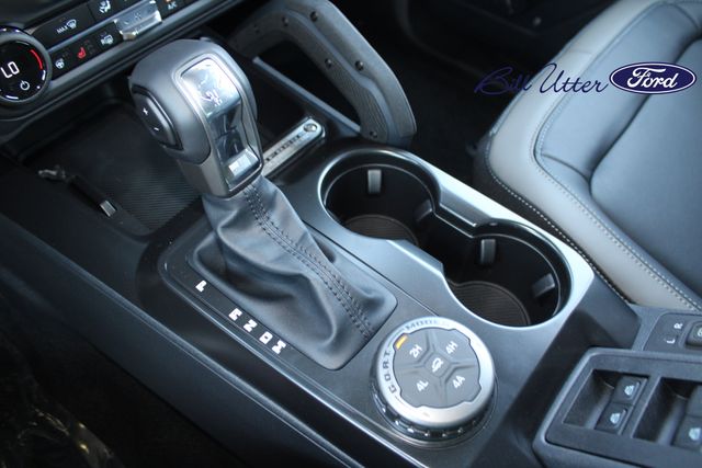 2025 Ford Bronco Outer Banks photo 11