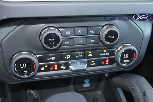 2025 Ford Bronco Outer Banks photo 12