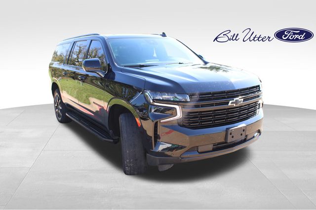 2023 Chevrolet Suburban RST photo 3