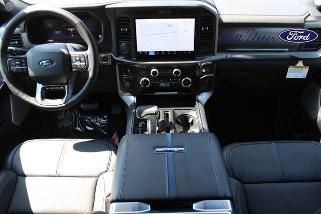 2025 Ford F-150 Platinum photo 14