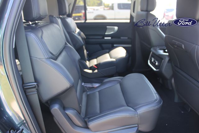 2025 Ford Expedition MAX Platinum photo 8