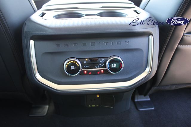 2025 Ford Expedition MAX Platinum photo 10
