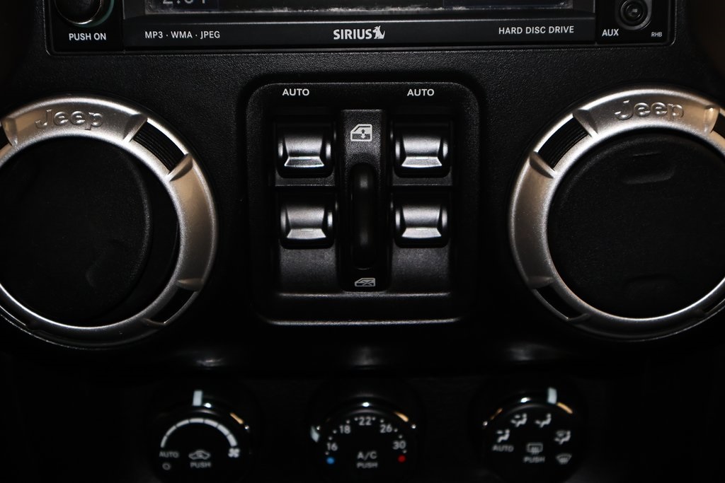 2011 Jeep Wrangler Anniversary Edition photo 21