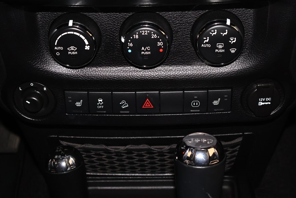 2011 Jeep Wrangler Anniversary Edition photo 22