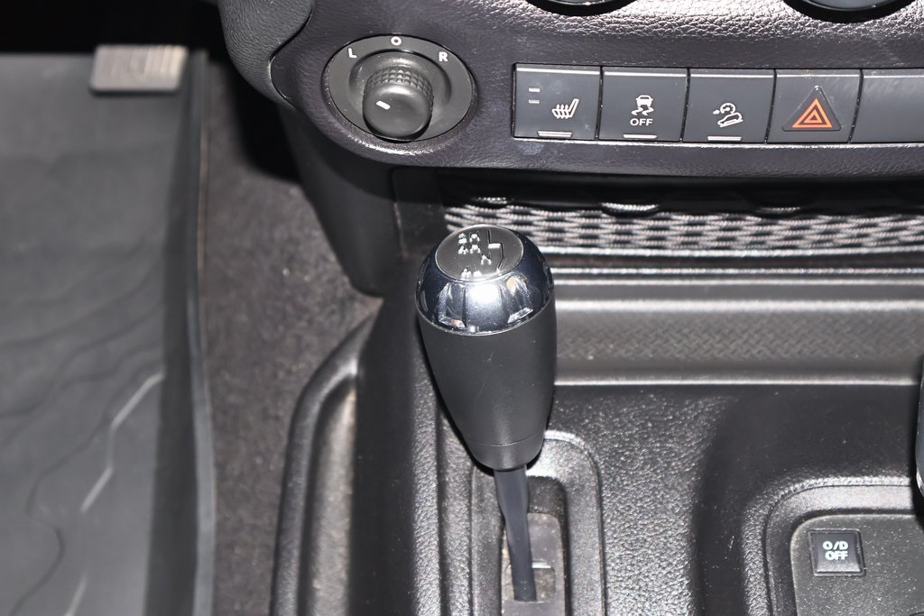 2011 Jeep Wrangler Anniversary Edition photo 23
