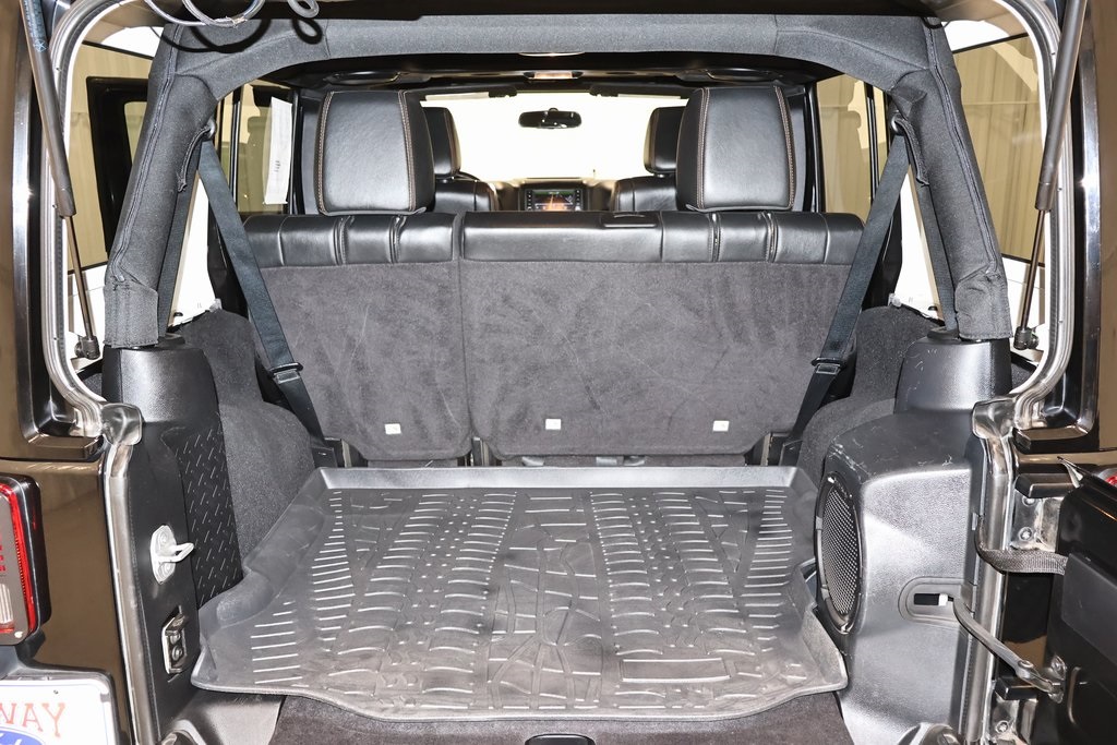 2011 Jeep Wrangler Anniversary Edition photo 25