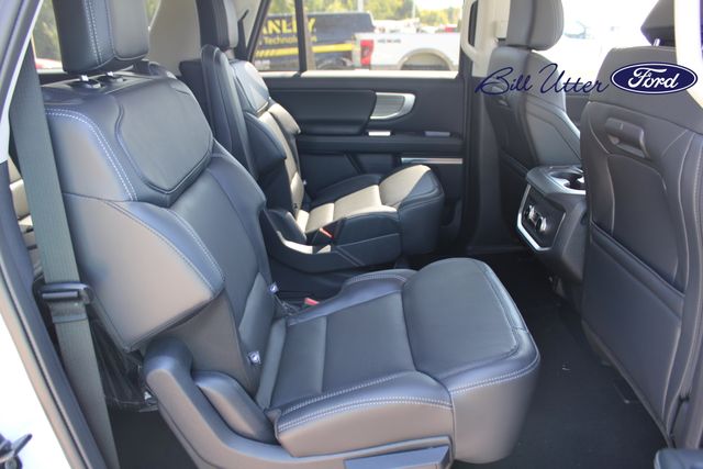 2025 Ford Expedition MAX Platinum photo 6