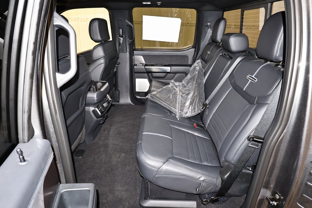 2025 Ford F-150 Platinum photo 12