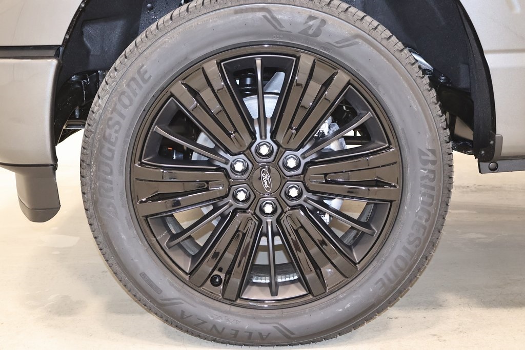 2025 Ford F-150 Platinum photo 34