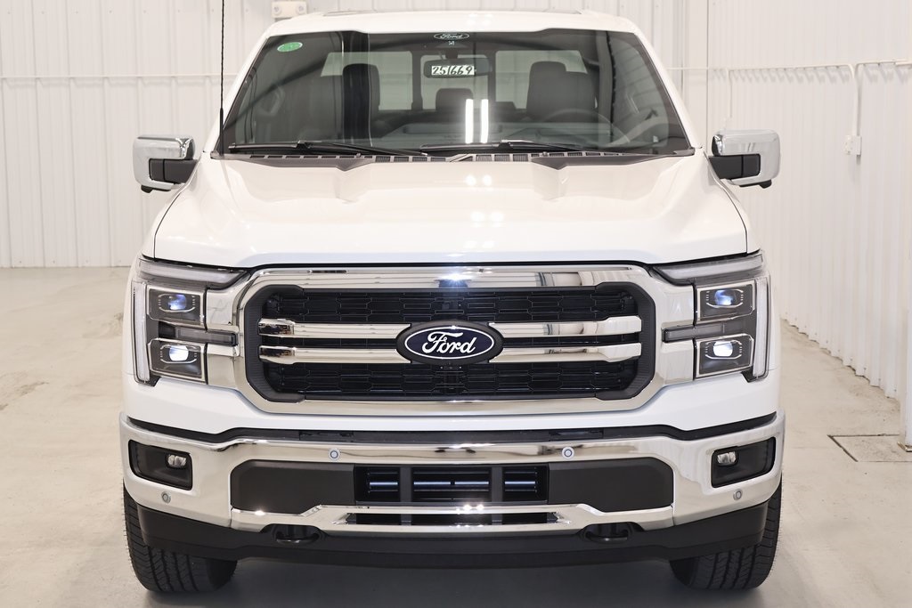 2025 Ford F-150 Lariat photo 3