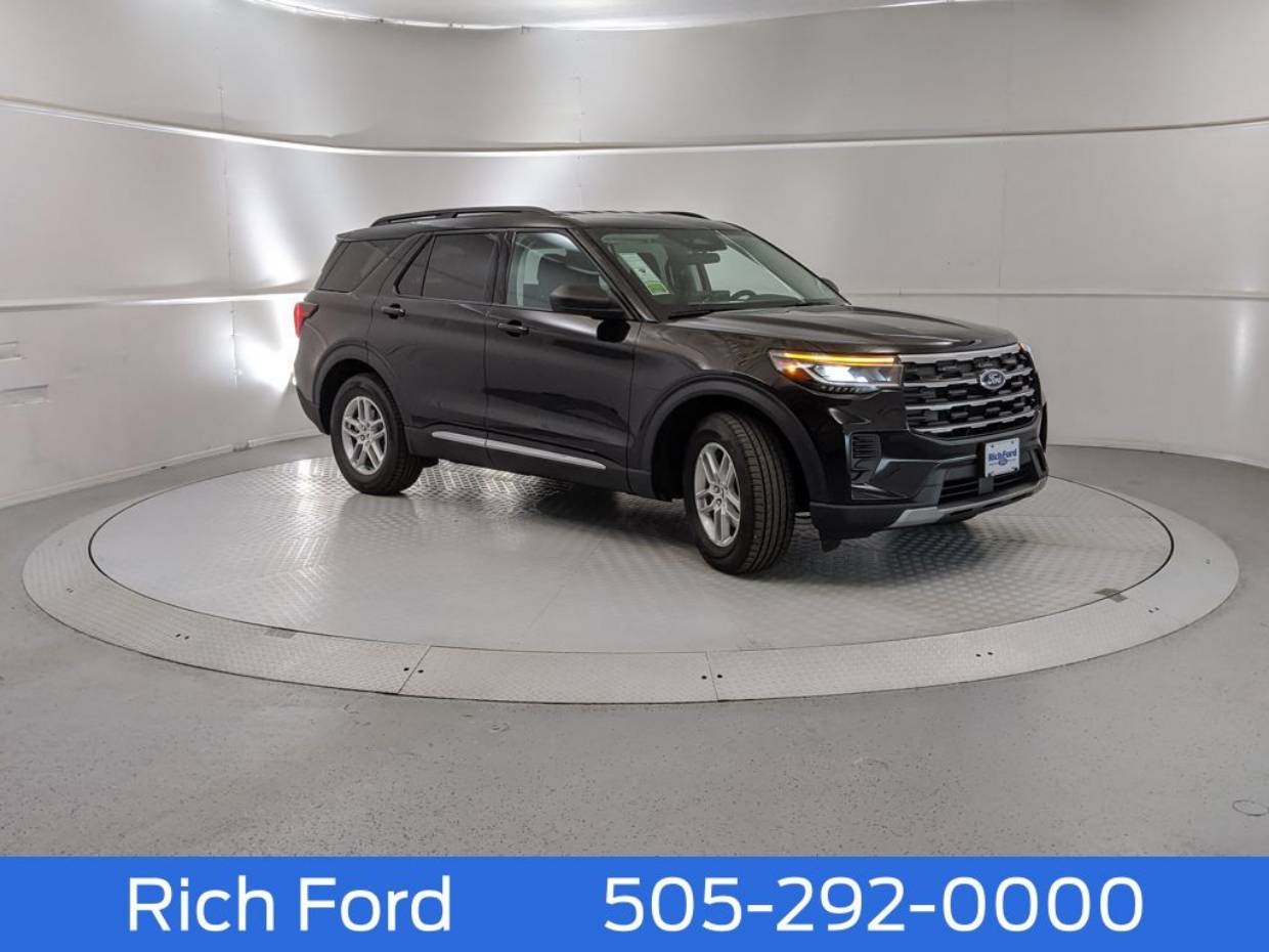2025 Ford Explorer Active's photo