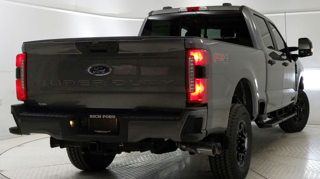 2024 Ford F-250 XL photo 4