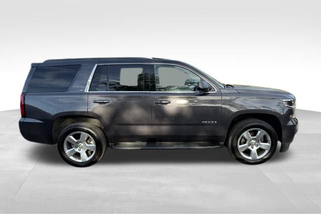 2016 Chevrolet Tahoe LT photo 4