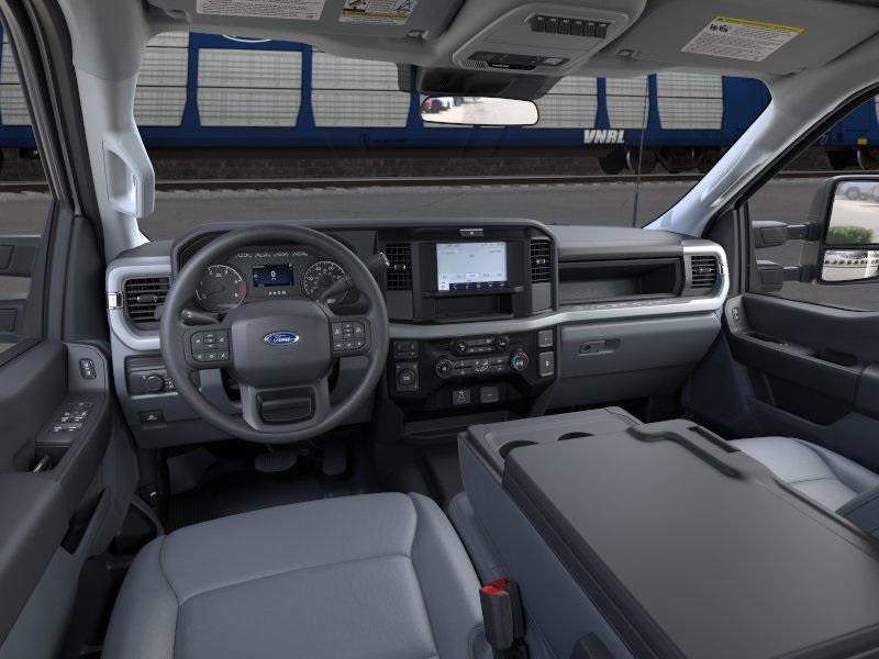 2026 Ford F-350 photo 7