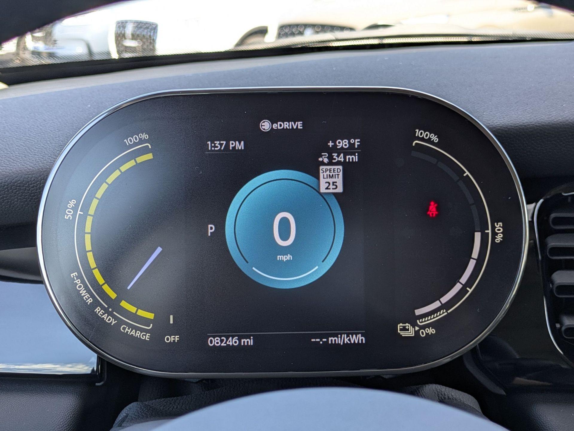 2024 Mini Cooper SE Hardtop photo 15