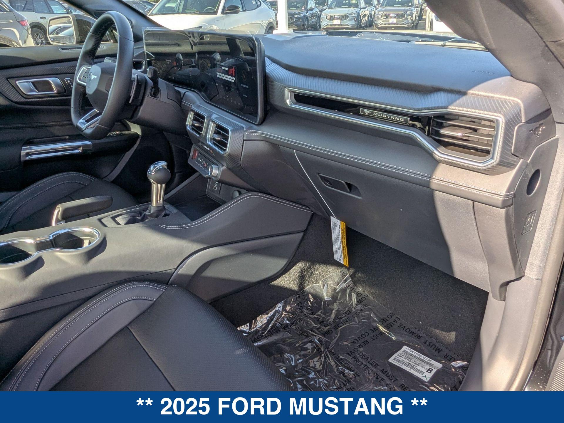 2025 Ford Mustang GT Premium photo 17