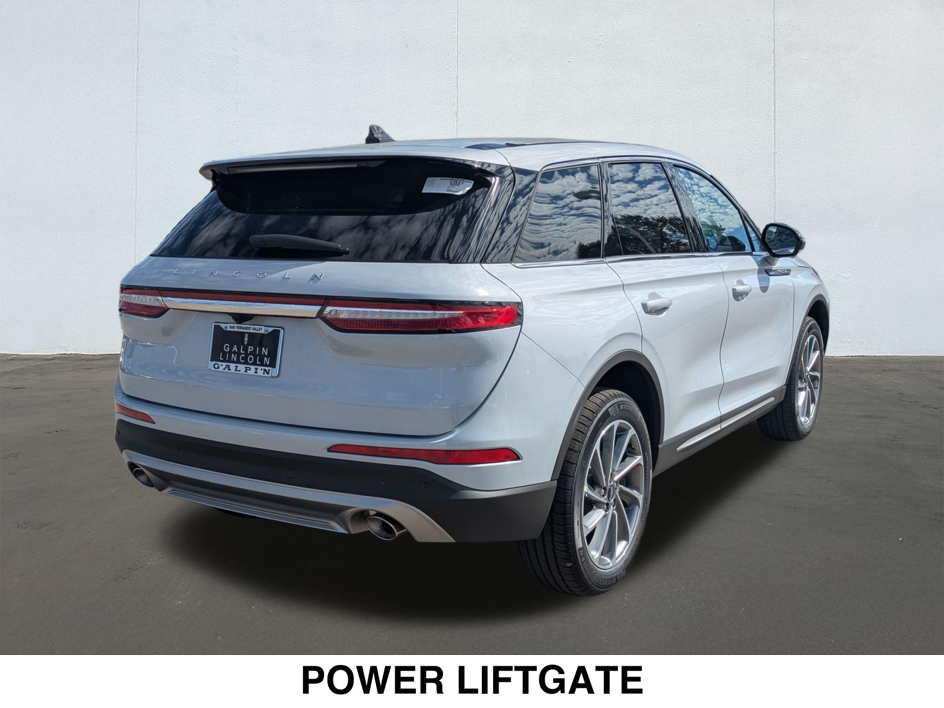 2025 Lincoln Corsair Premiere photo 2