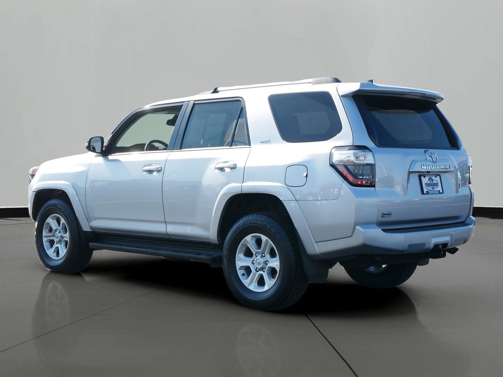 Used 2024 Toyota 4Runner SR5 Premium with VIN JTENU5JR9R6262545 for sale in St. Cloud, Minnesota
