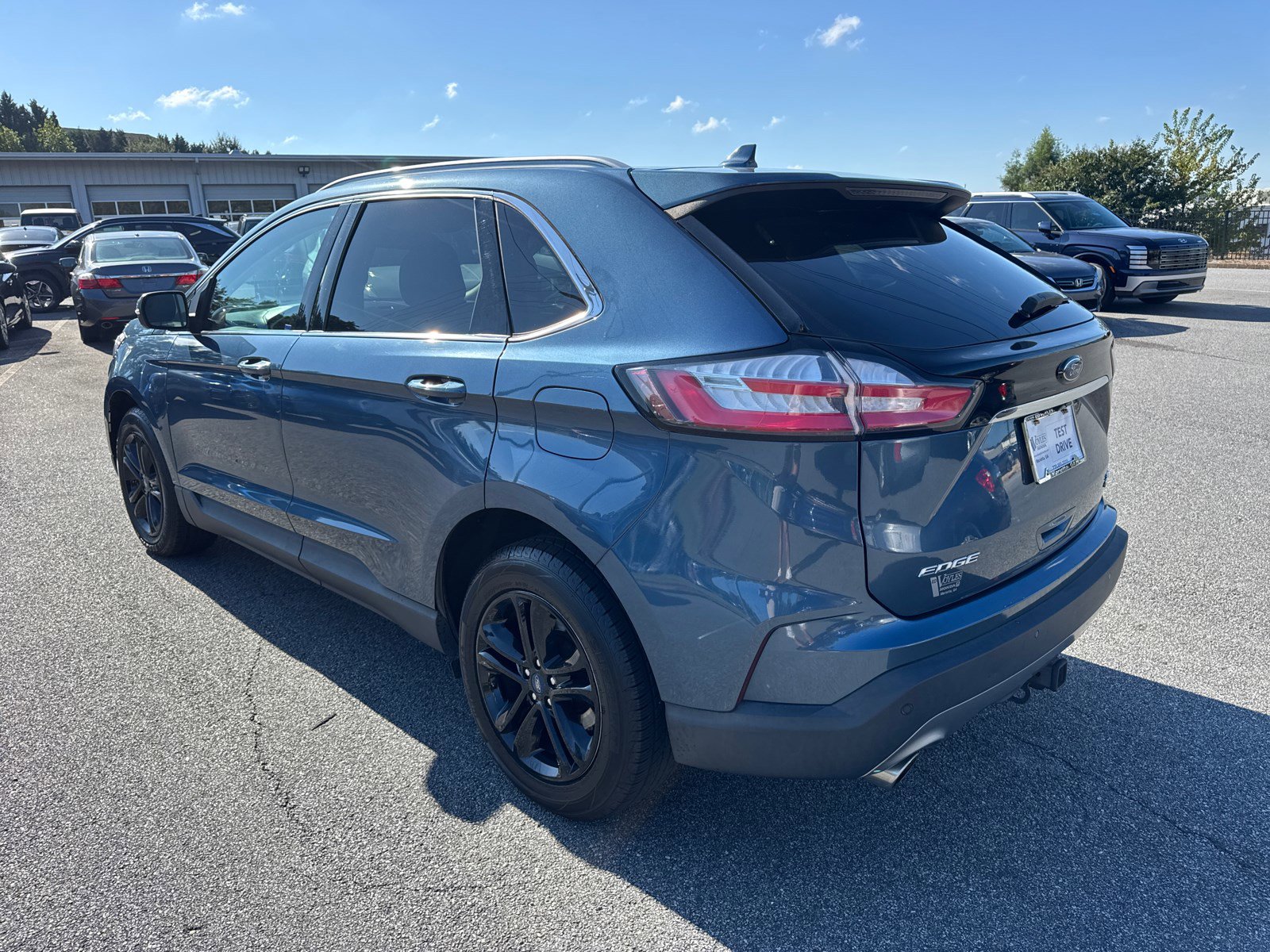 2019 Ford Edge SEL photo 3