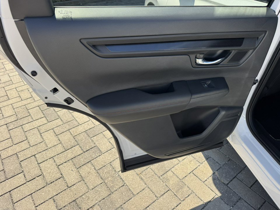 2026 Honda CR-V Hybrid photo 13