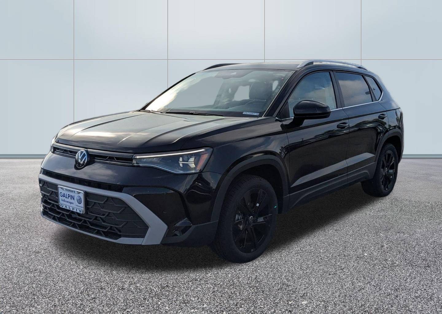 2025 Volkswagen Taos SE's photo