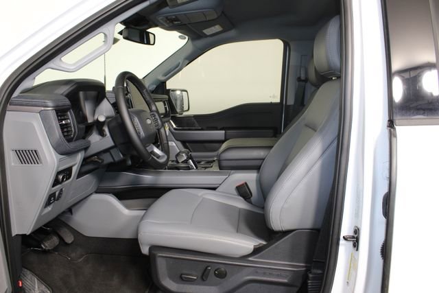 2025 Ford F-150 Lightning photo 3