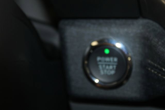 2025 Ford F-150 Lightning photo 8