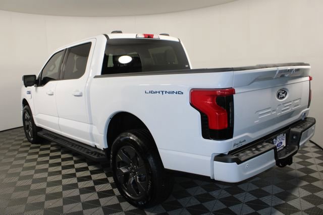2025 Ford F-150 Lightning photo 13