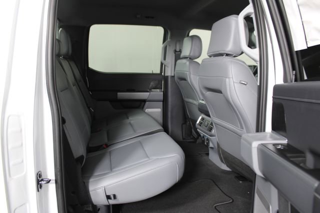 2025 Ford F-150 Lightning photo 18