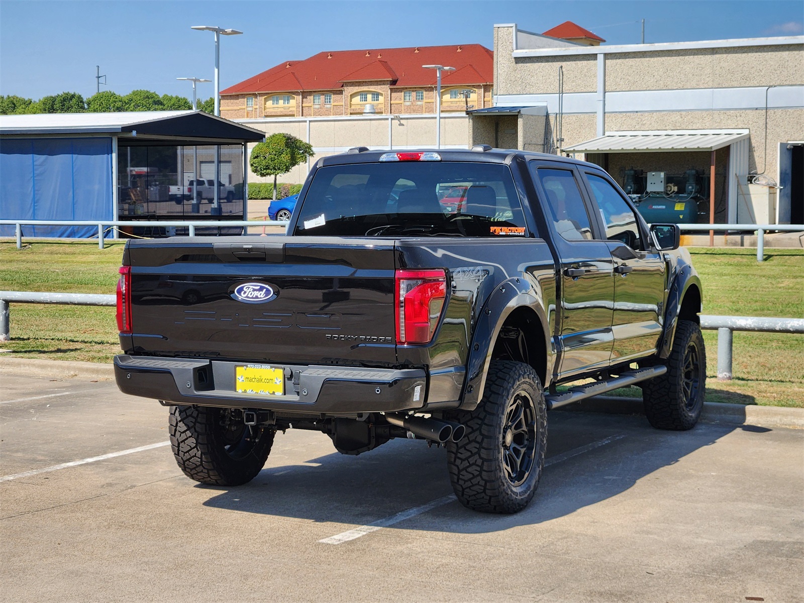 2025 Ford F-150 STX photo 4
