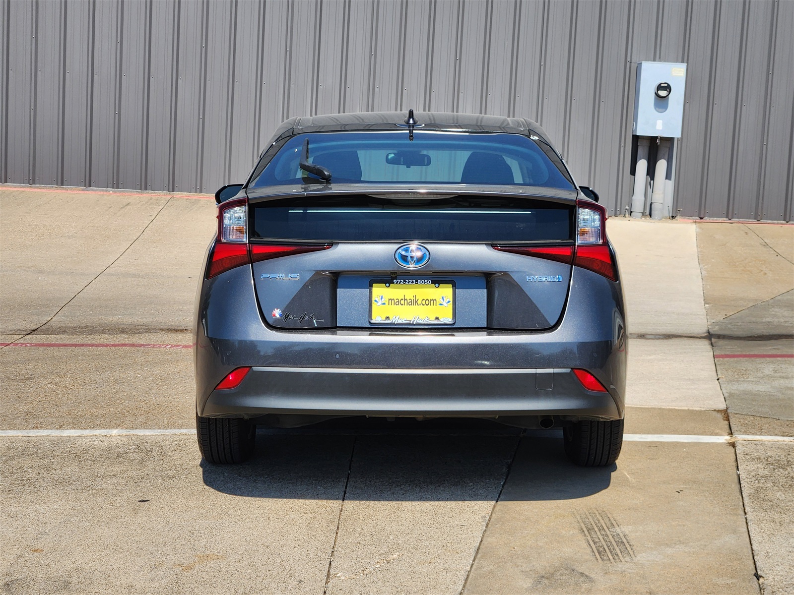 2019 Toyota Prius L photo 4