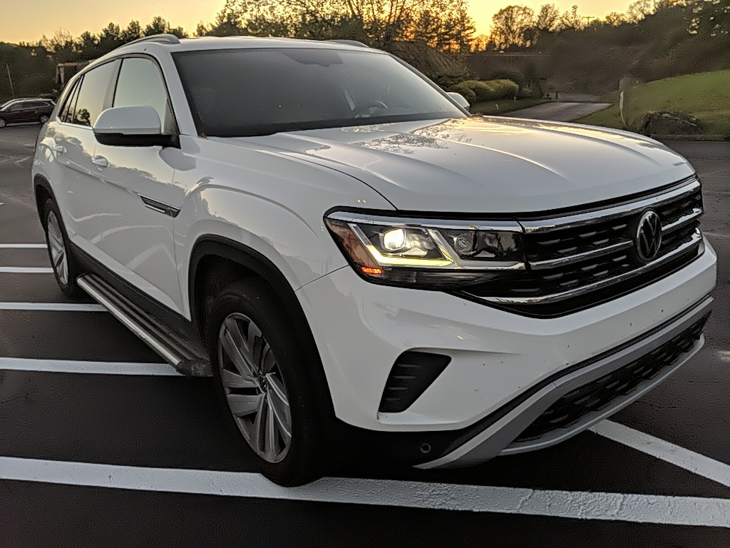 2020 Volkswagen Atlas Cross Sport V6 SE Technology photo 3
